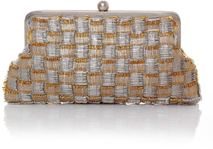 bolsa with safety pin handle