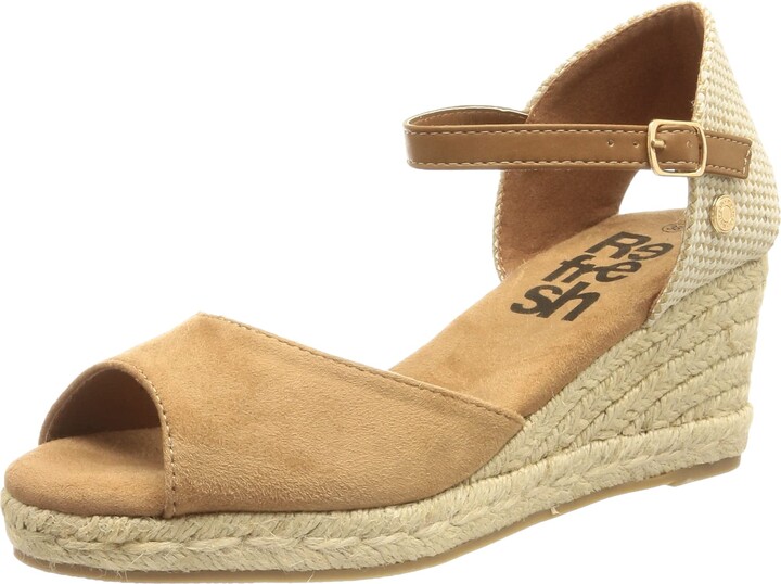 taupe sandals low heel