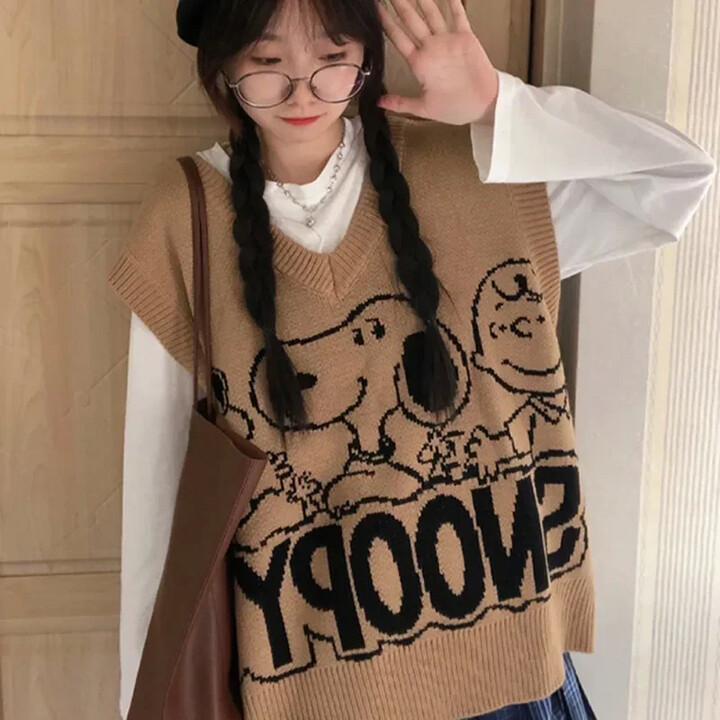 Snoopy Girls Spring and Autumn Jacket Vest Knitted Sweater Cartoon vest vest fashion Knitted waistcoat