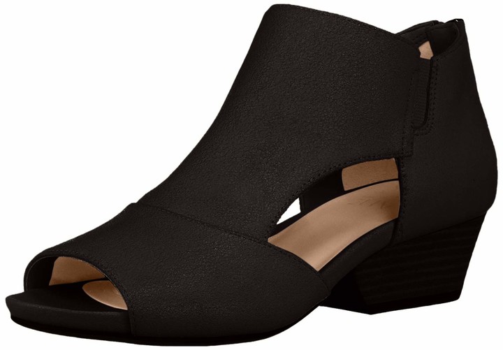 naturalizer greyson bootie