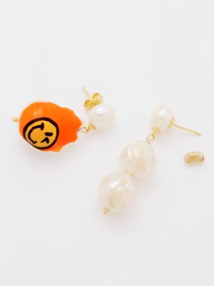 joolz by Martha Calvo Winking Face Pearl Mismatched Gold-plated Earrings - Orange Multi