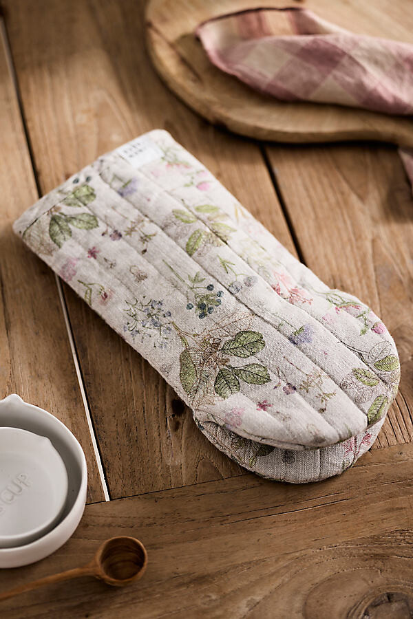 Botanical Linen Oven Mitt at Terrain