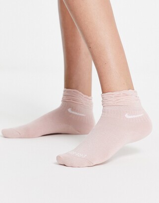 Nike Everyday Plus Cushioned frilly sock in dusty pink