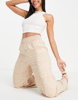 Thumbnail for your product : New Look wide leg pants in brown pattern