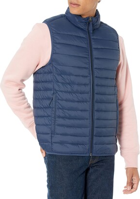 Amazon Essentials Men's Lightweight Water-Resistant Packable Puffer Vest -  ShopStyle