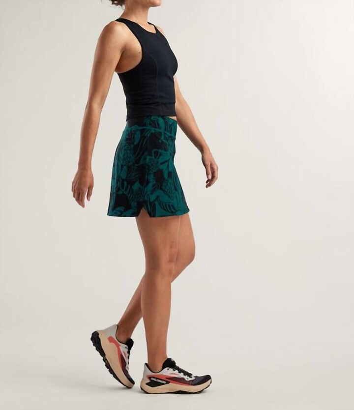 Wild Rye Parker Lightweight Skort In Spruce Morchella