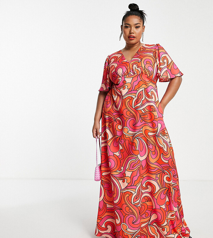 Twisted Wunder Plus flutter sleeve maxi dress in swirl print