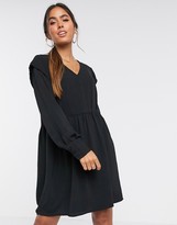 Thumbnail for your product : Vero Moda casual smock dress with v neck in black