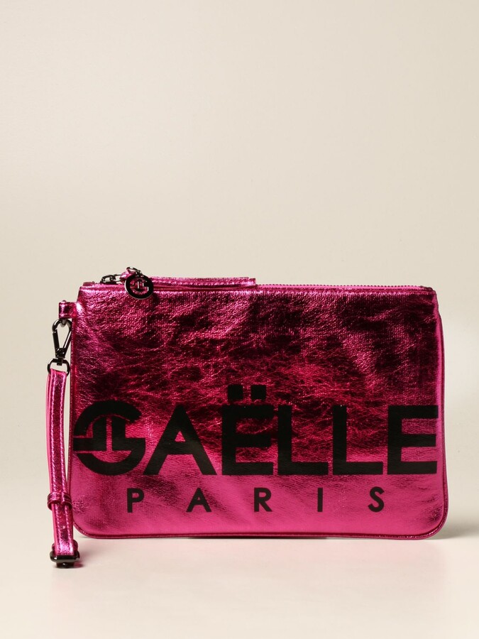 Gaëlle Paris pochette with logo in laminated synthetic leather ...