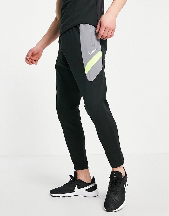 Nike logo stripe track pant Clearance