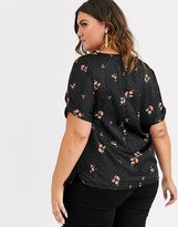 Thumbnail for your product : Simply Be boxy top in black with floral print