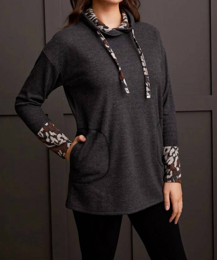 Brushed Jacquard Tunic Top In Heather Black