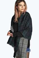 Thumbnail for your product : boohoo Kate Tartan Houndstooth Blanket Cape
