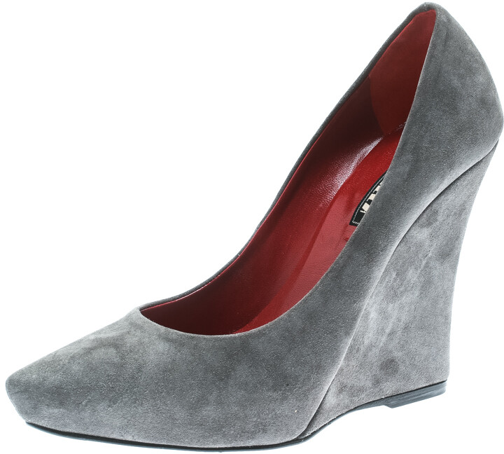 Le Silla Grey Suede Pointed Toe Wedge Pumps Size 36.5 - ShopStyle