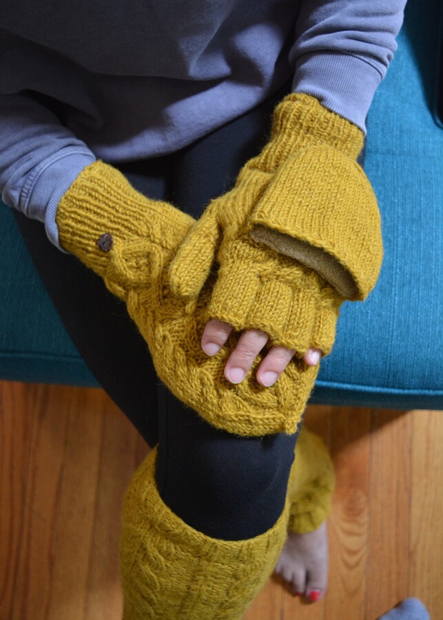 Mustard Thame Cable Knit Convertible Mitten, Hand Winter Gloves With Fleece Lining, Comfy & Warm