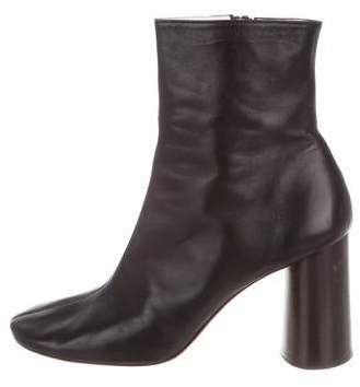 celine elliptic boot