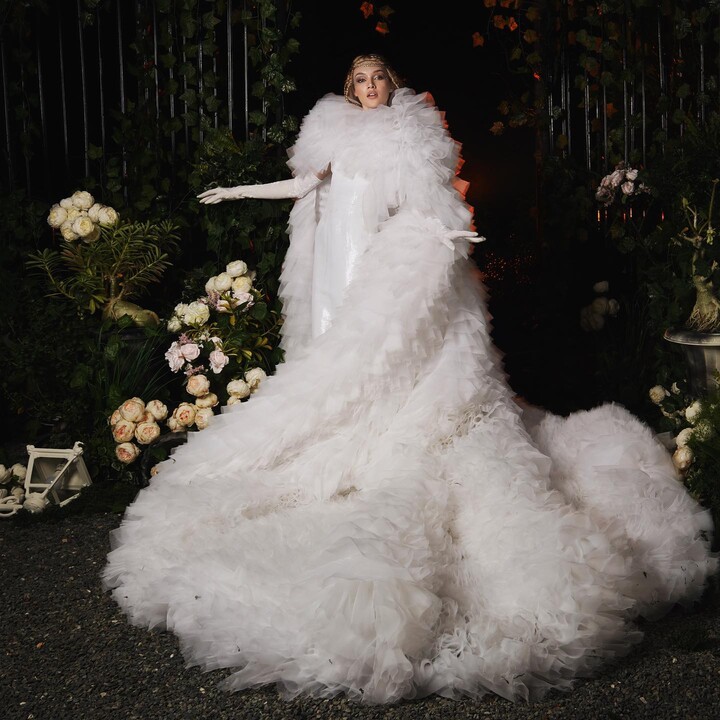 WDPL Awesome White Fluffy Tiered Long Tulle Jackets With Train Voluminous Tutu Tulle Cape Female Maxi Dress
