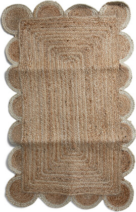 TJMAXX 2.25X3.75 Natural Jute Scalloped Scatter Rug