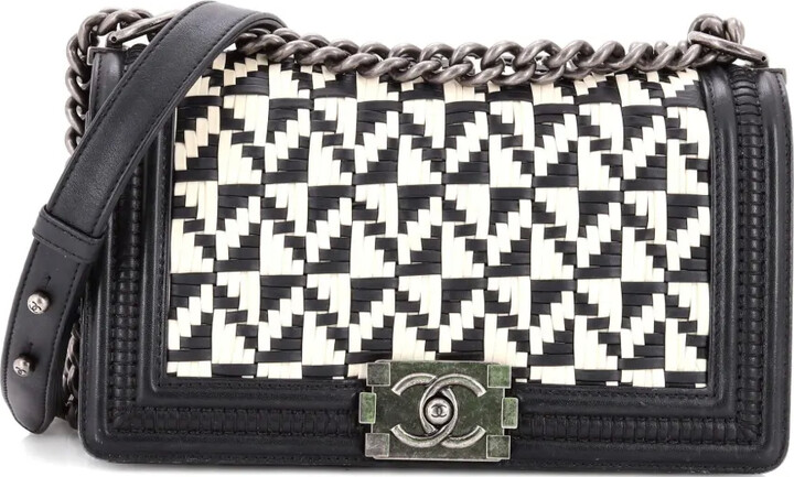 Chanel Pre Owned Boy Flap Bag Woven Calfskin Old Medium shoulder bag