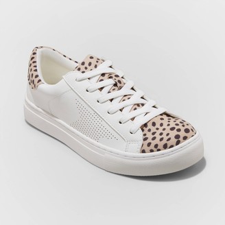 universal thread high top sneakers
