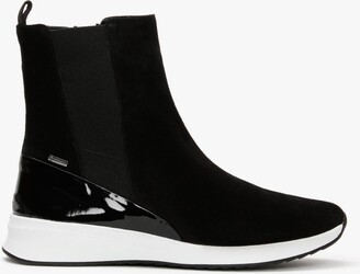 Högl Speed Black Suede Chelsea Boots