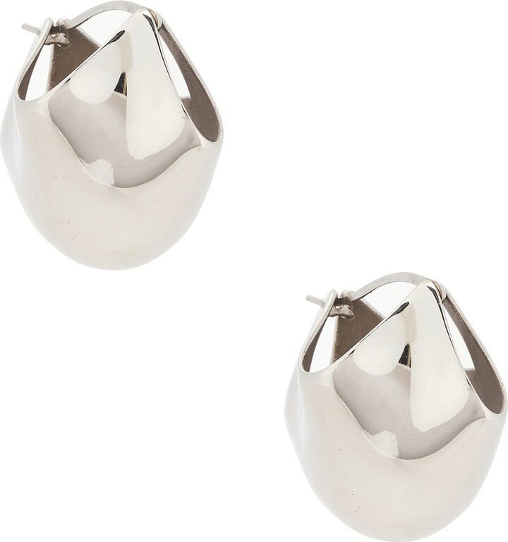 KHAITE Lotus Medium Earring in Metallic Silver