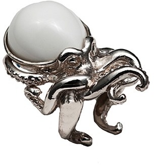 Octopus Bernard Delettrez silver ring with white agate