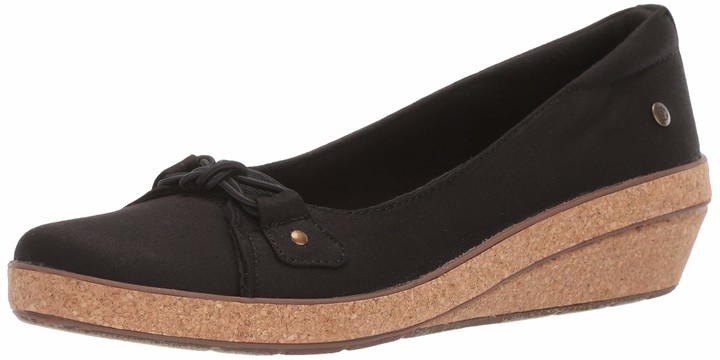 grasshoppers betty wedge pump