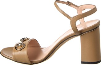 【送料&関税込】Gucci Horsebit 75 Mm White Sandals Women's Horsebit flatform sandal in white leather | GUCCI® CA