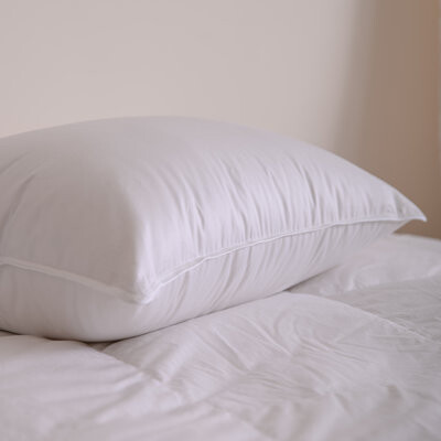 Highland Feather 725 Loft Canadian Hutterite Goose Down Pillow 700 TC Cotton Casing