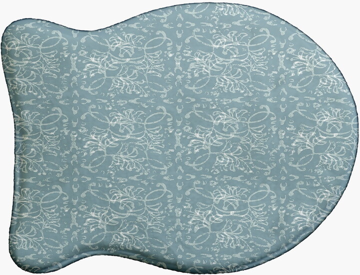 Simply Daisy Floral Tangle Fish Shape Pet Feeding Mat for Cats