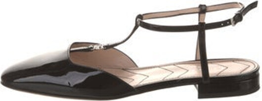 Gucci Patent Leather Slingback Flats Black Double G Logo Leather Trim Round-Toes Buckle Closure at Ankles Designer