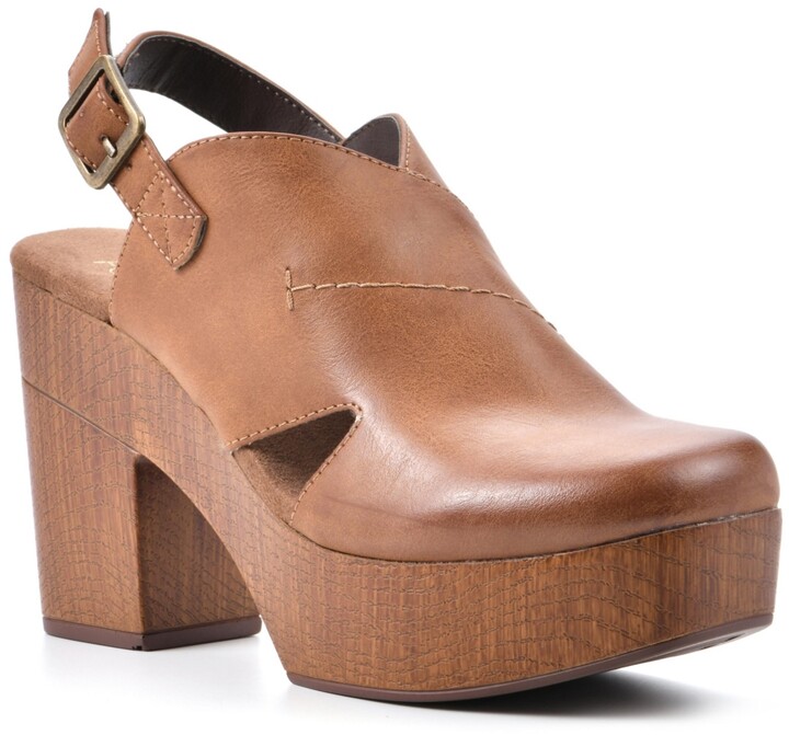 white mountain tuition platform clogs