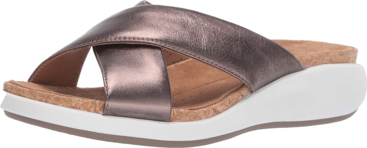 unstructured clarks sandals