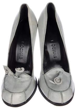 Rochas Leather Round-Toe Pumps