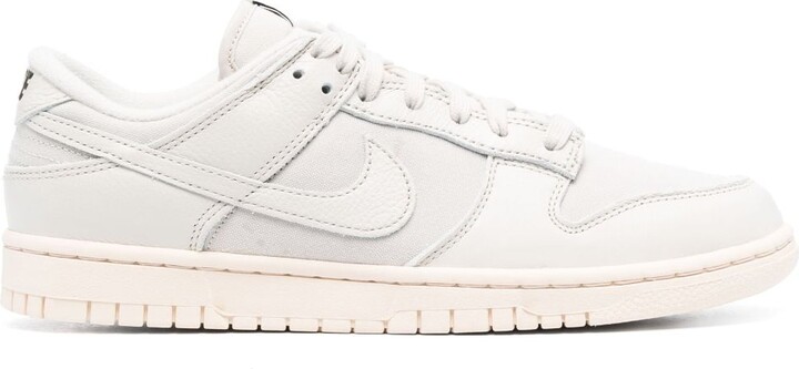 dunk low lace size