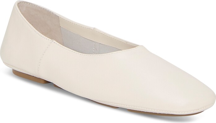 Vince Camuto Women's Catisha Flats