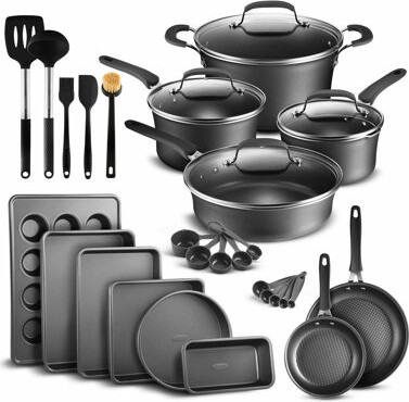 Lifemaster 23 - Piece Carbon Steel Cookware Set