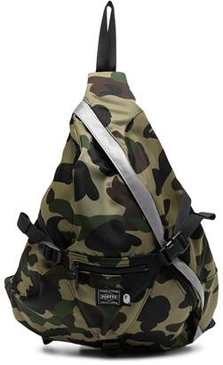 A BATHING APE® Shark camouflage-print Backpack - Farfetch