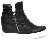 Thumbnail for your product : Steve Madden Linqsp