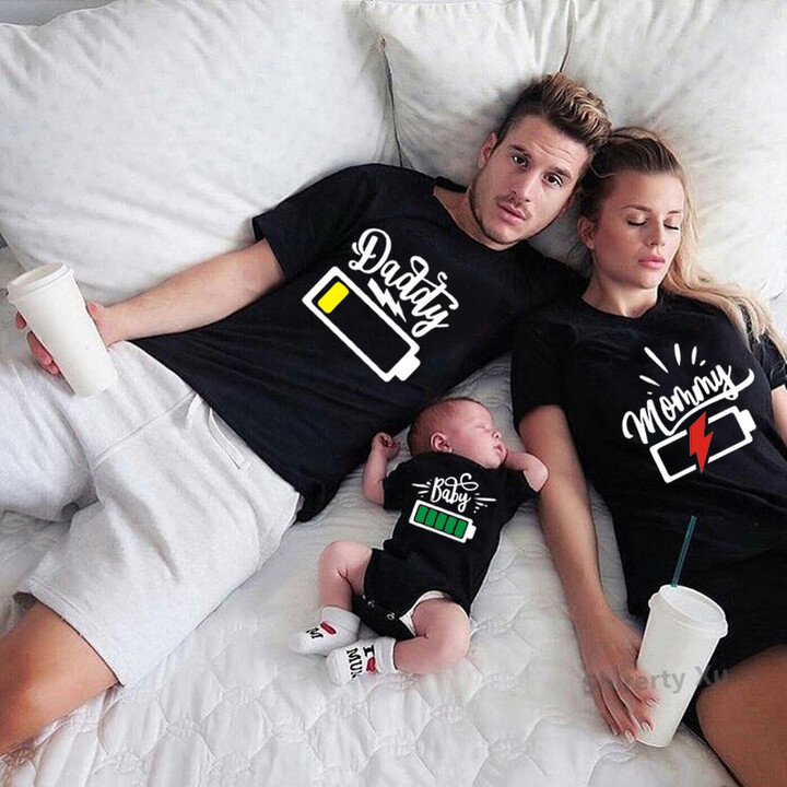 Shirerty Family Matching Clothes Outfit Funny Battery Clothes Dad Mom Brother Sister T-shirt Family Look Daddy Mommy Me Baby Boy Girl Tee