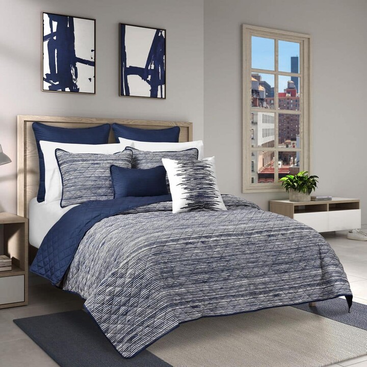 J QUEEN NEW YORK INC Dalton Navy Polyester King/Cal King 3-Piece Quilt Set