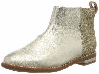 clarks girls chelsea boots