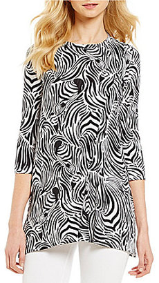 Westbound Scoop Neck 3/4 Sleeve Seamed Tunic Top