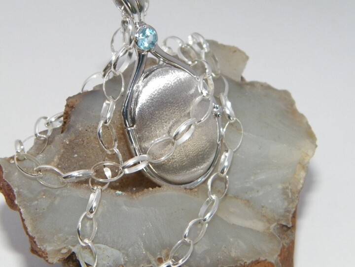 Hand Made in USA Handcrafted 925 Sterlingh2O Mermaids Necklace Silver H2O Just Add Water 4mm Blue Topaz Locket Oval Rolo Chain