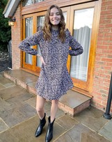 Thumbnail for your product : New Look high neck smock mini dress in purple floral print