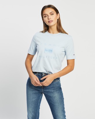 Tommy Hilfiger Girls Tonal Embro Graphic Tee S/S T-Shirt