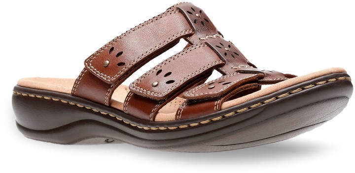 clarks women's leisa spring