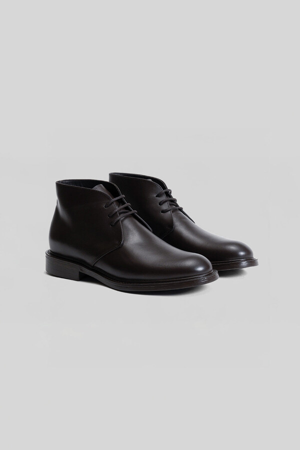 Robert Barakett Nelson Chukka Boot
