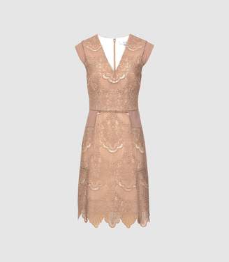 Reiss GEMINA LACE FIT AND FLARE DRESS Nude